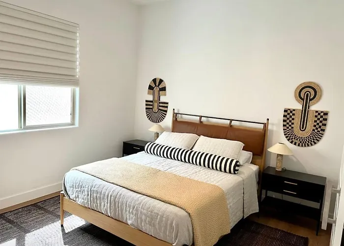 Luxury 1 Bedroom Casita With Private Yard, Garage And Wd Apartment Phoenix