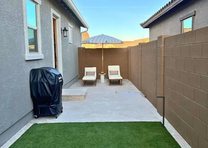 Luxury 1 Bedroom Casita With Private Yard, Garage And Wd